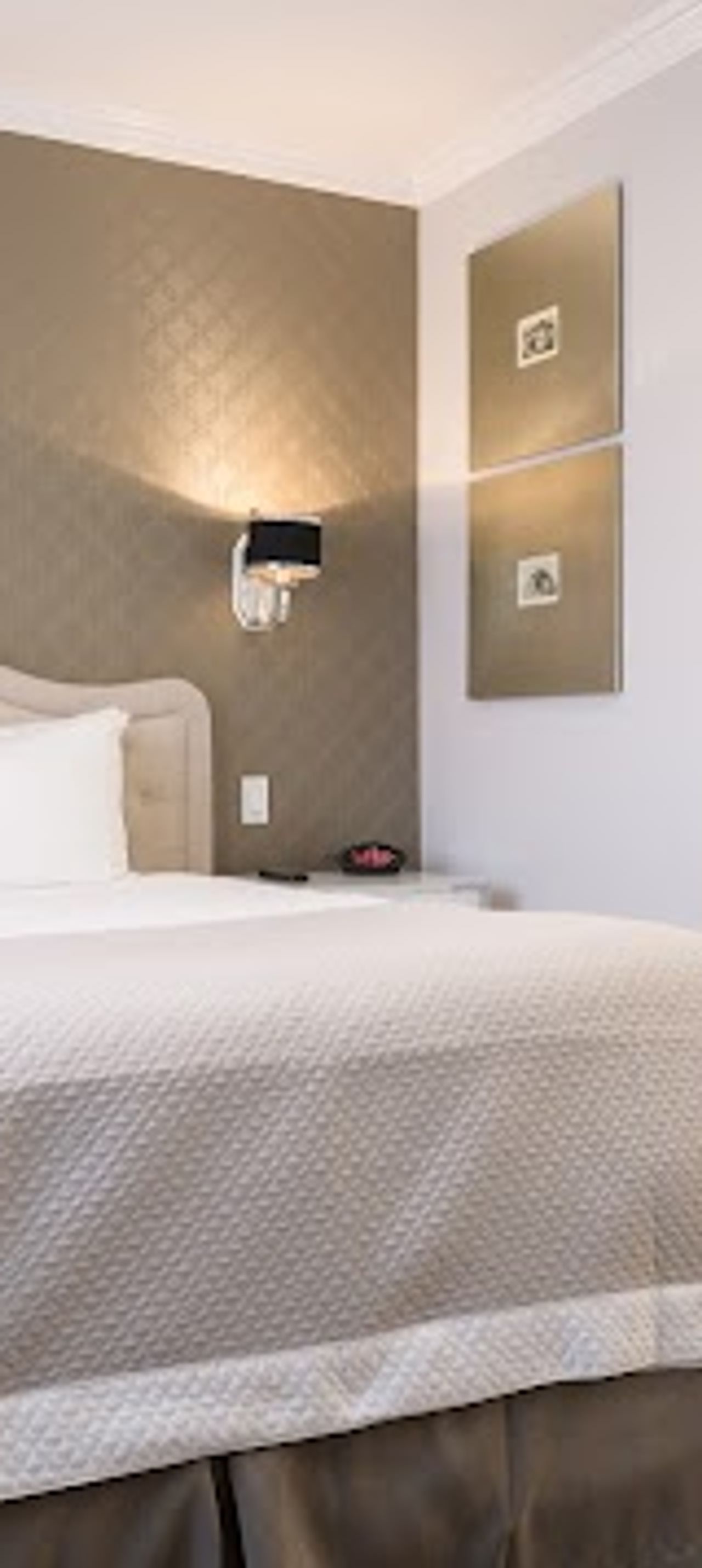 Photo of Woodcrest Hotel