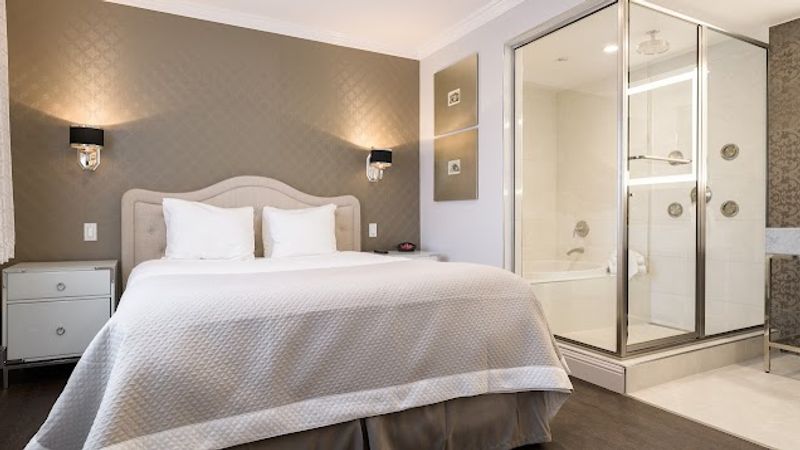 Photo of Woodcrest Hotel