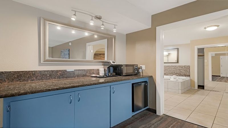 Photo of Best Western Plus Wine Country Inn & Suites