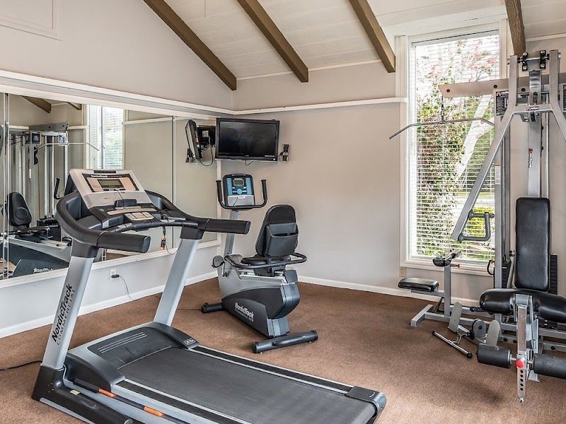 Photo of The Inn at 1252 Monterey - Fitness room