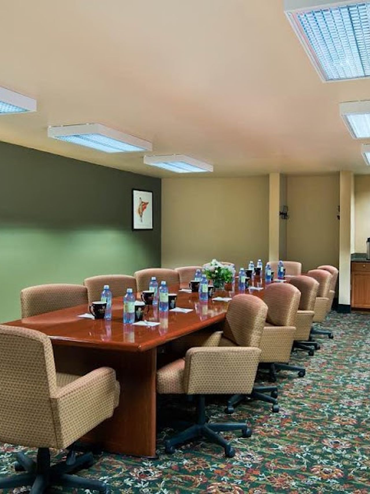 Photo of Oxford Suites Pendleton