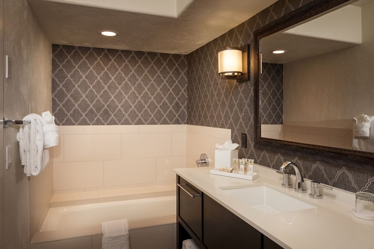 Photo of Hotel Pacific - Bathroom