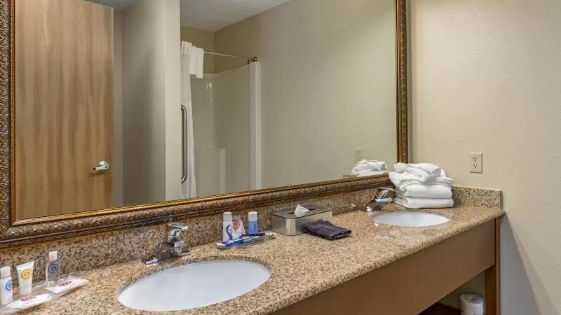 Photo of Comfort Suites Salem