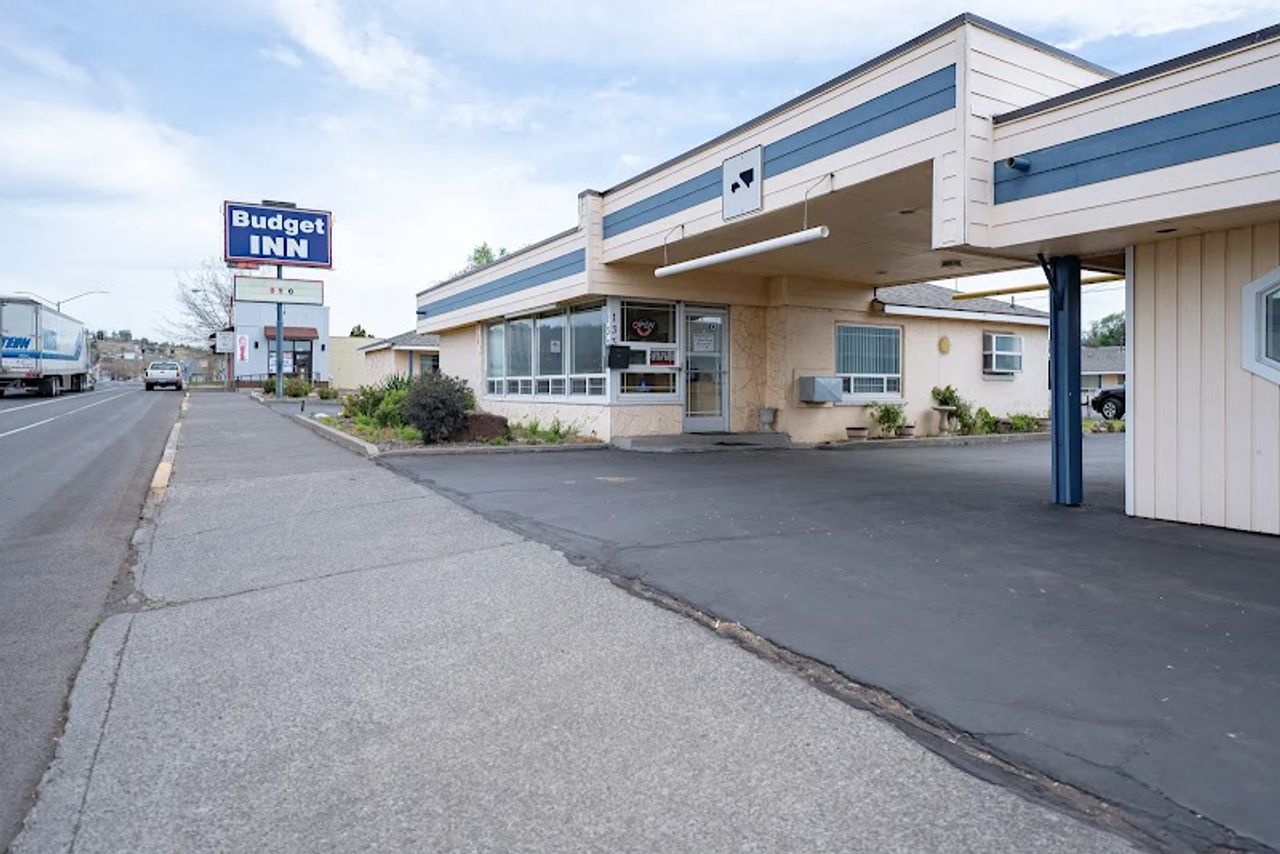 Photo of Budget Inn Madras by OYO