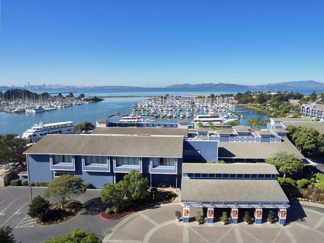 Photo of DoubleTree by Hilton Hotel Berkeley Marina