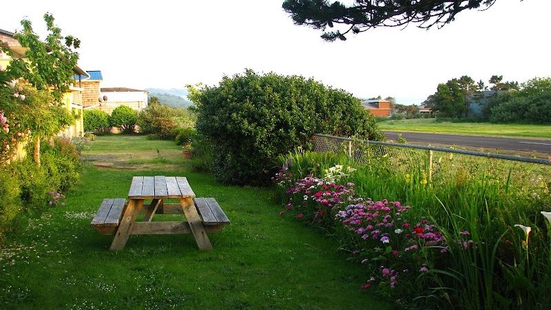 Photo of Pacific City Inn - Outdoor Seating Area
