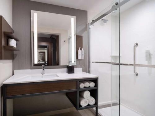 Photo of Hilton Garden Inn Visalia