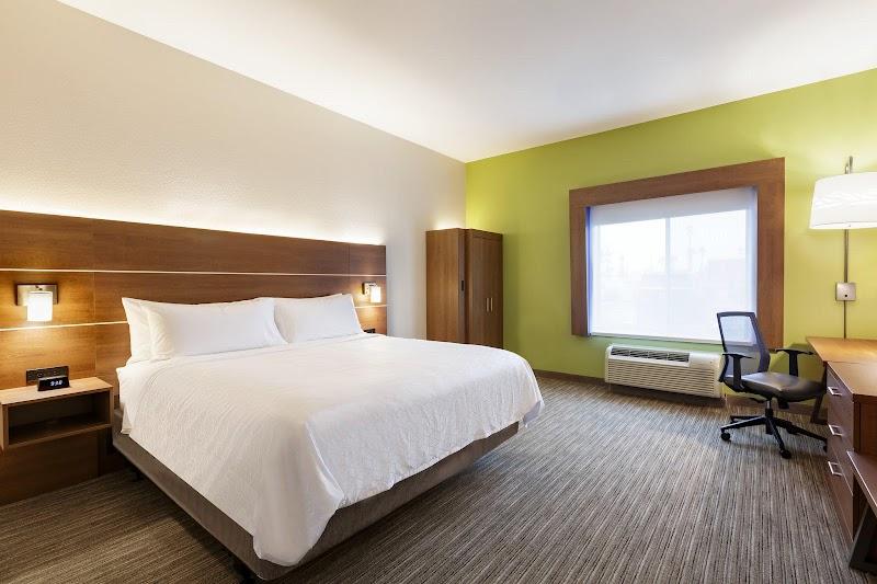 Photo of Holiday Inn Express & Suites Merced - Yosemite Natl Park Area by IHG