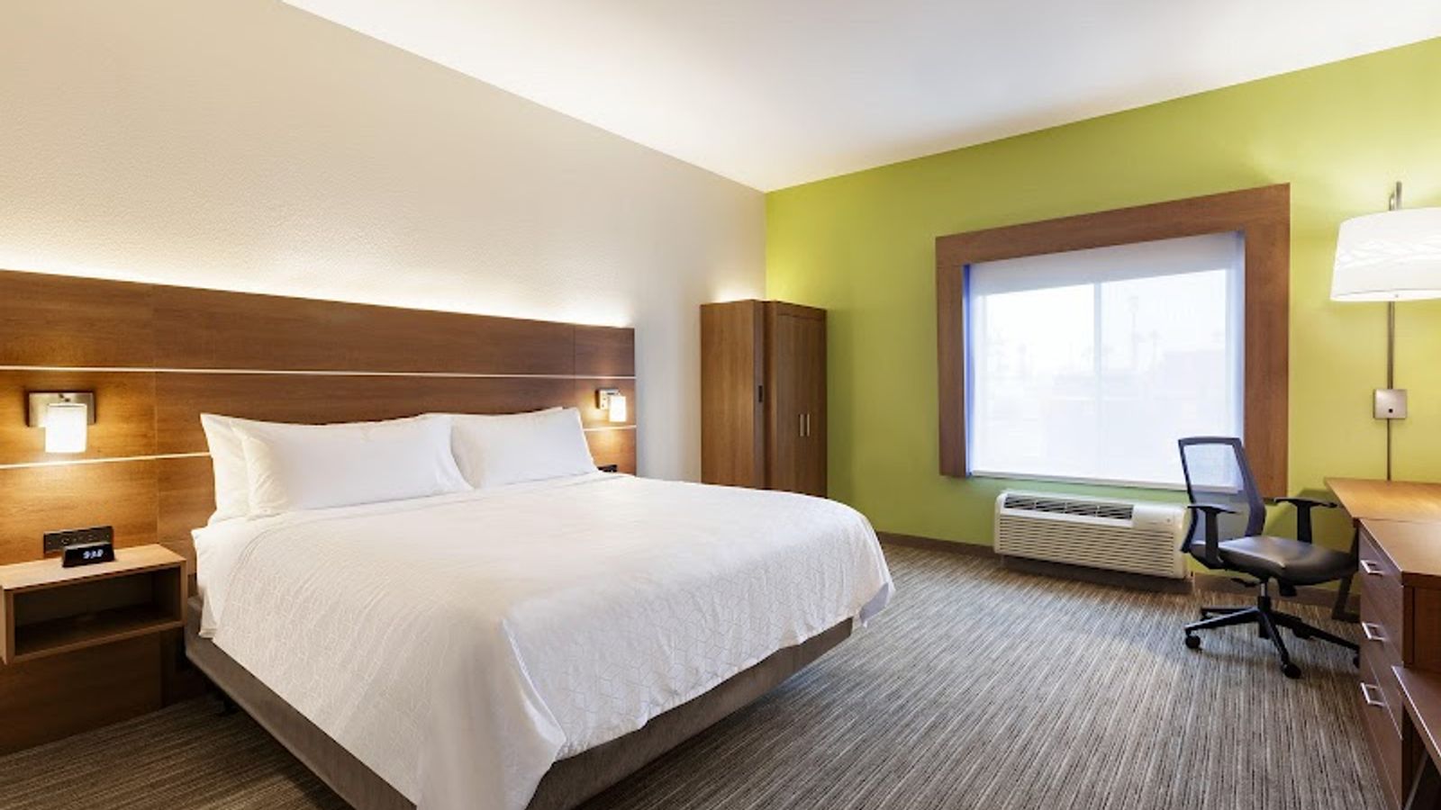 Photo of Holiday Inn Express & Suites Merced - Yosemite Natl Park Area by IHG