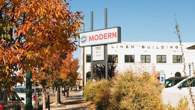 Photo of Modern Hotel