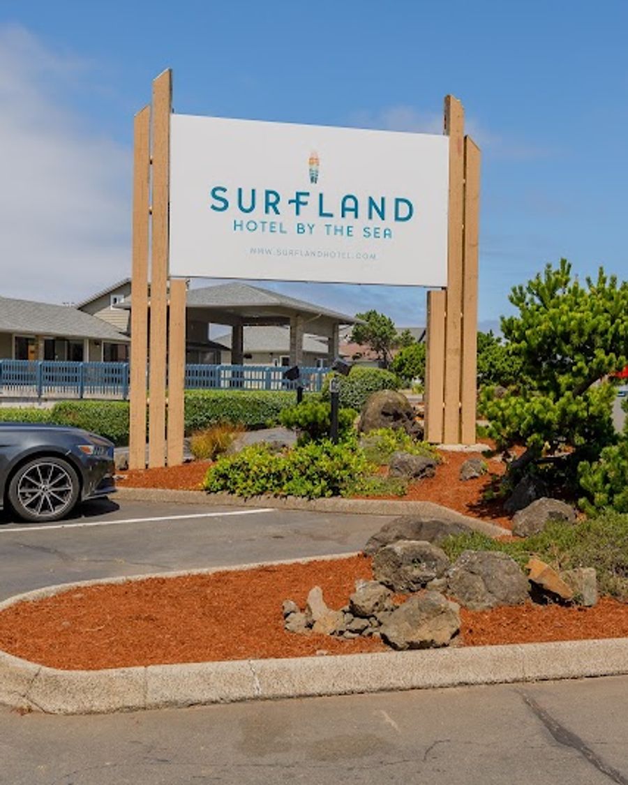 Surfland Hotel