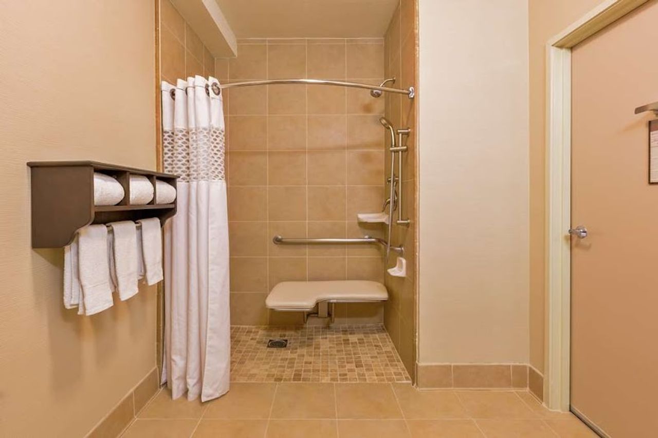 Photo of Spark by Hilton Bakersfield Central