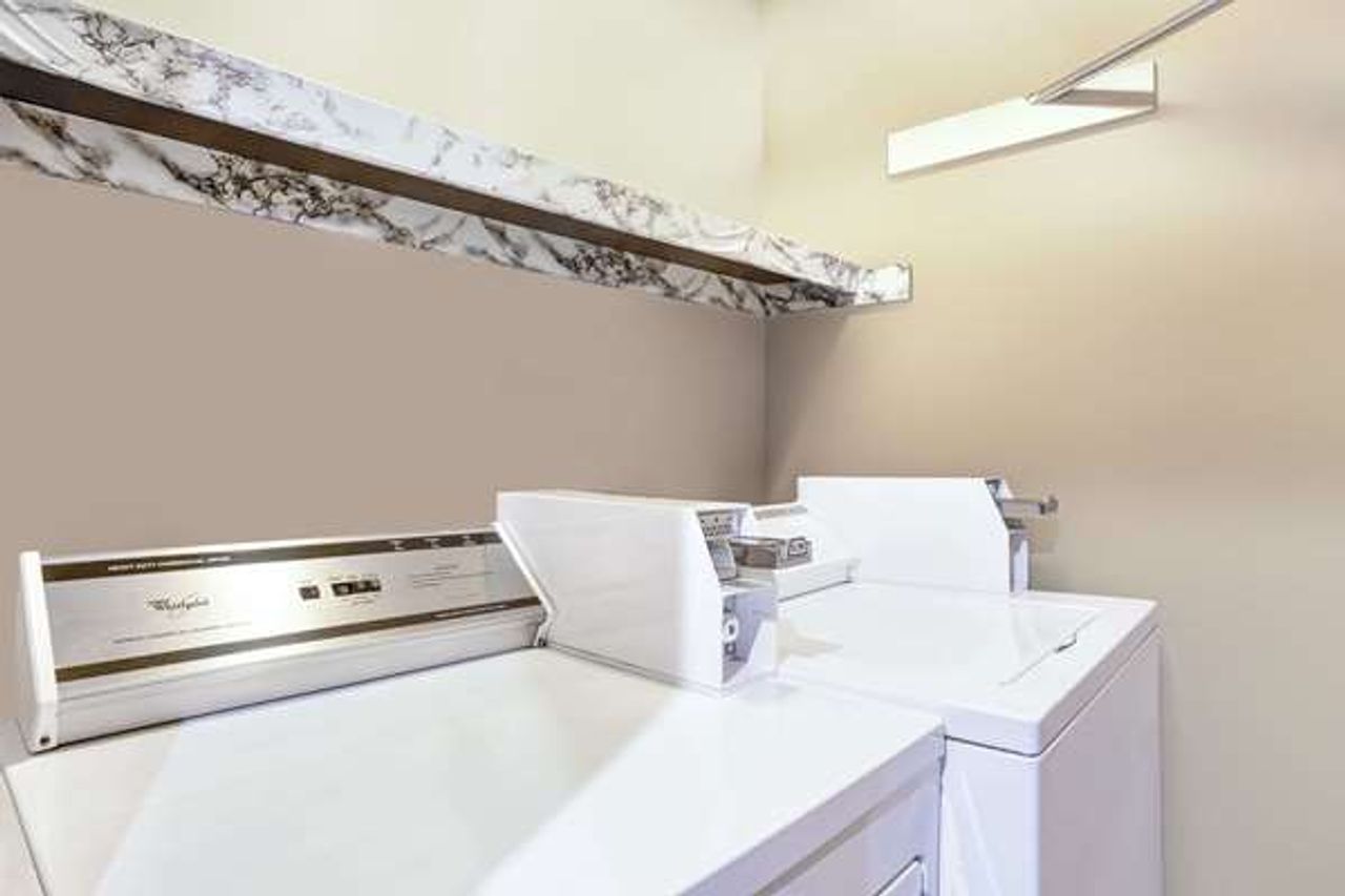 Photo of Super 8 by Wyndham Albany