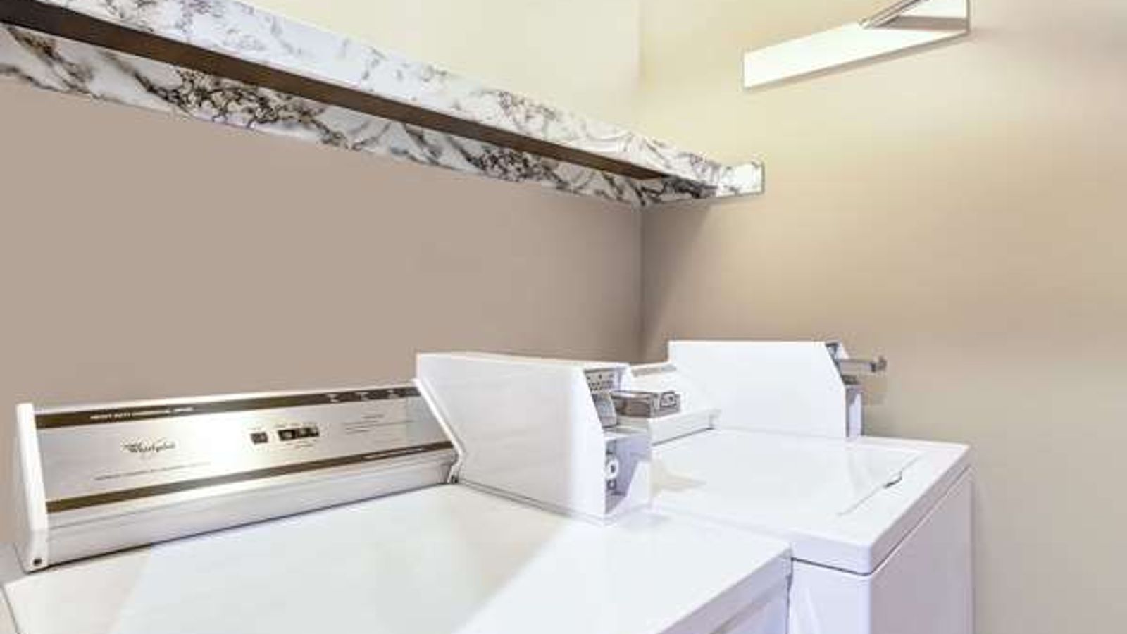 Photo of Super 8 by Wyndham Albany