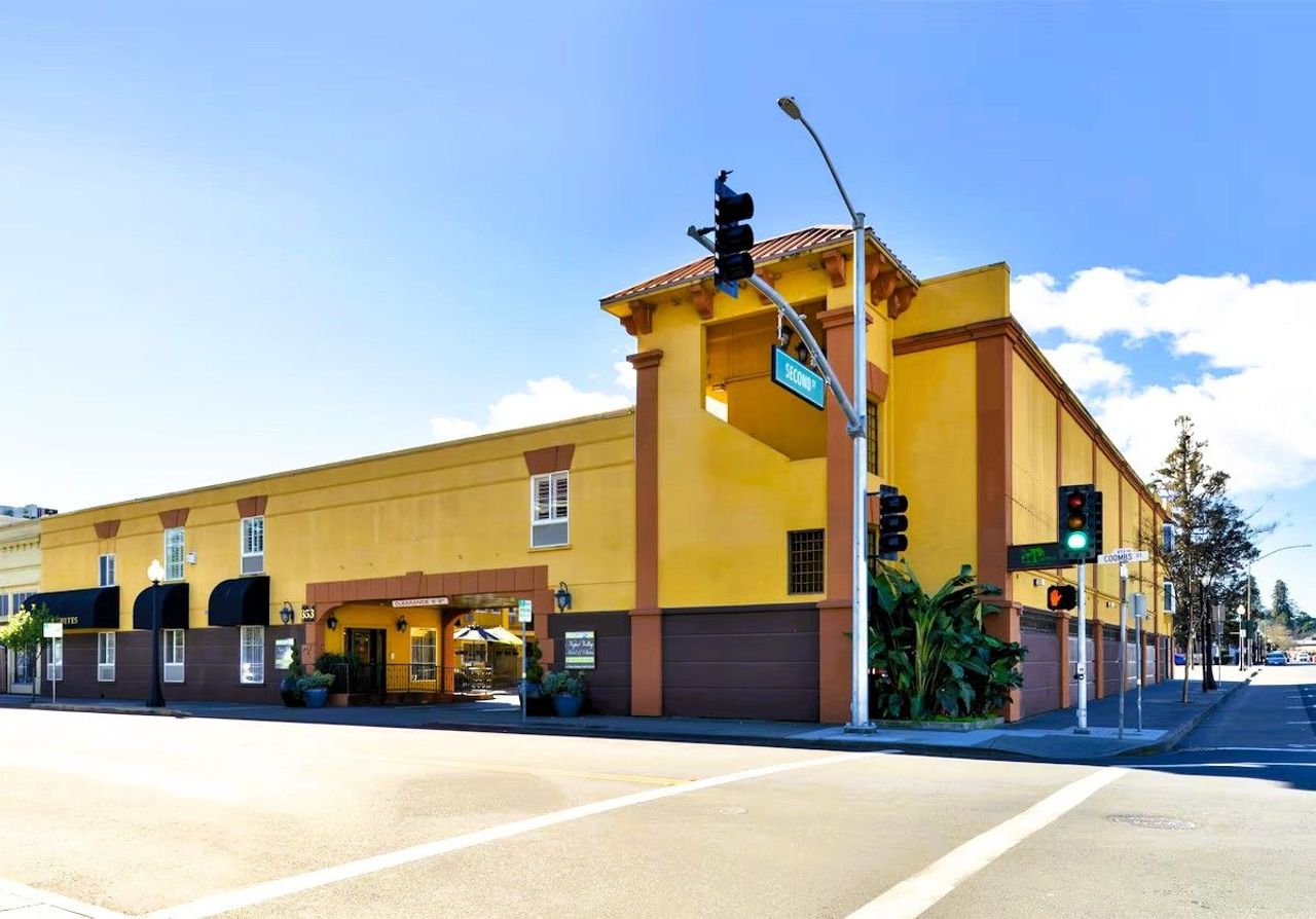 Napa Valley Hotel and Suites