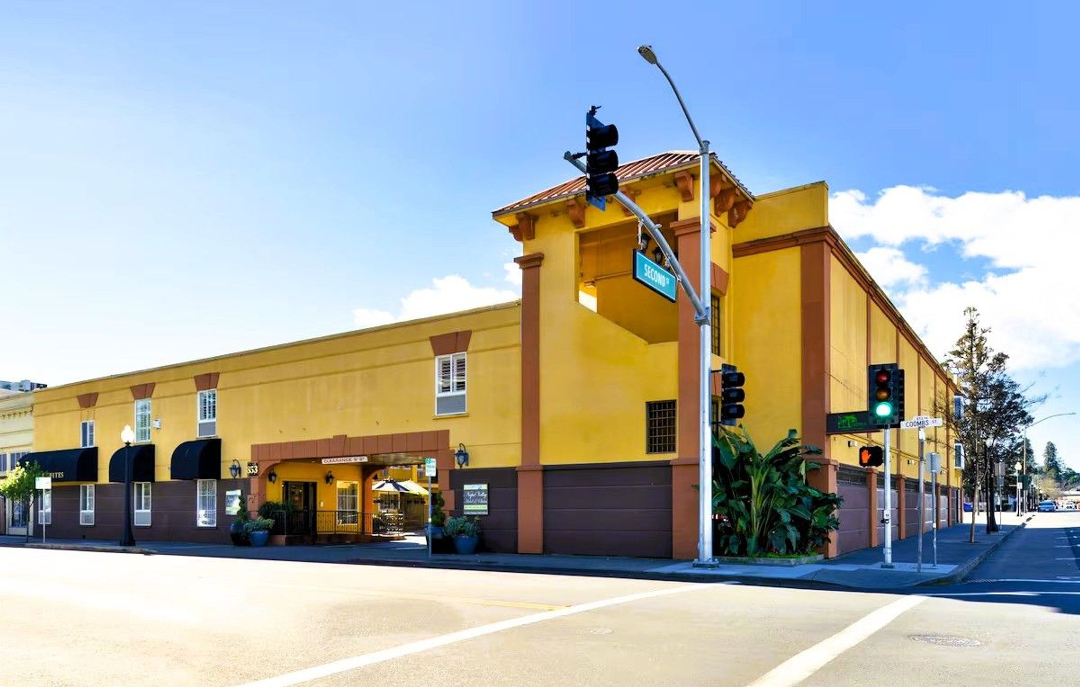 Napa Valley Hotel and Suites