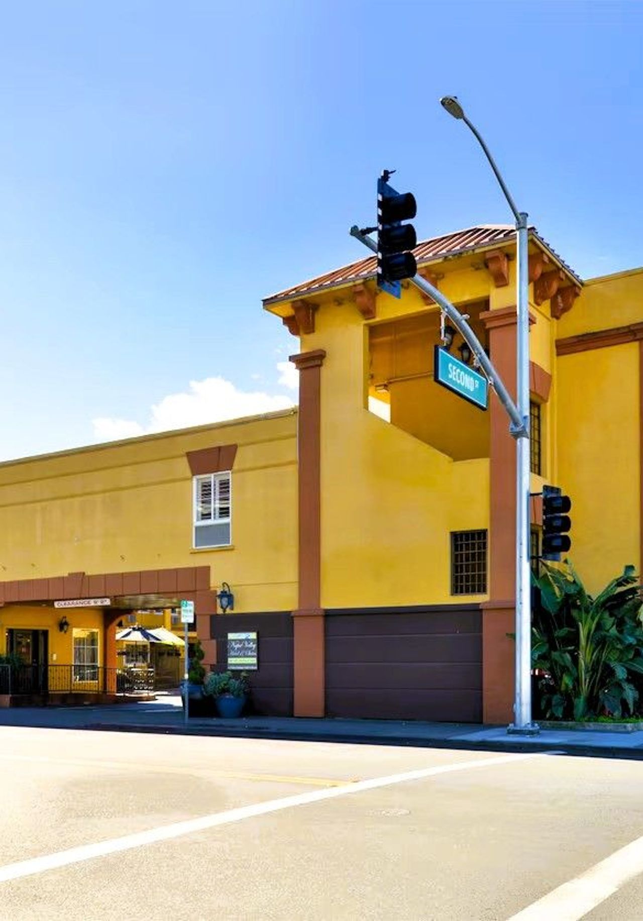 Napa Valley Hotel and Suites