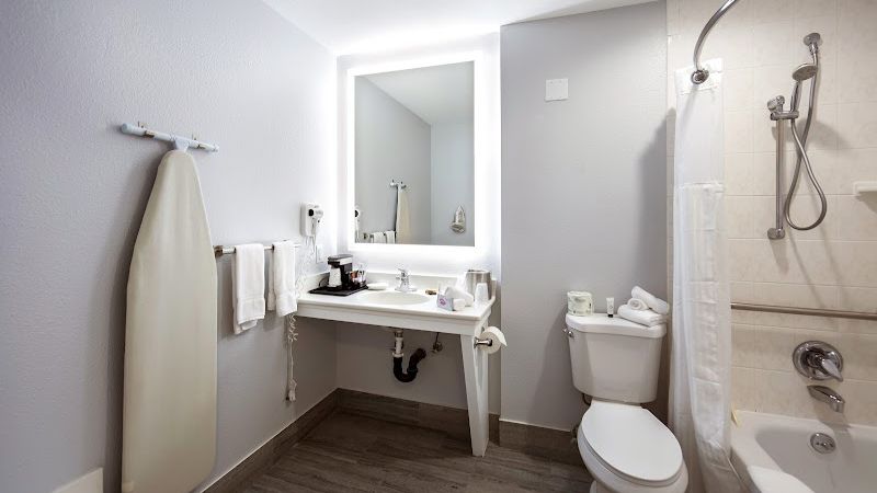 Photo of Red Lion Inn & Suites Grants Pass