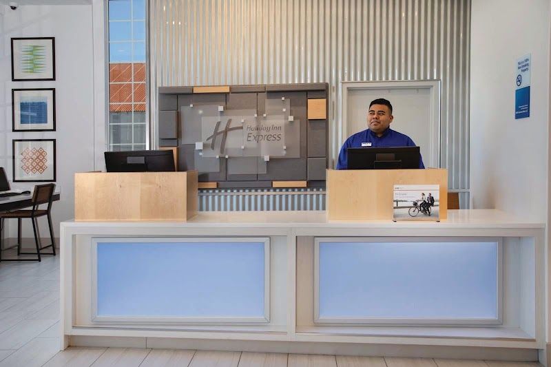 Photo of Holiday Inn Express - Hotel lobby