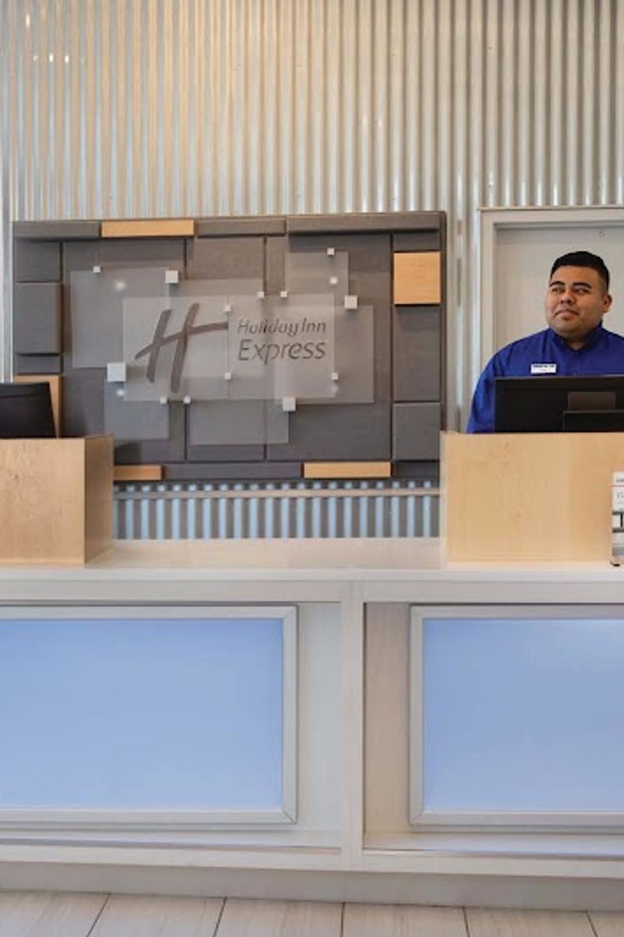 Photo of Holiday Inn Express - Hotel lobby