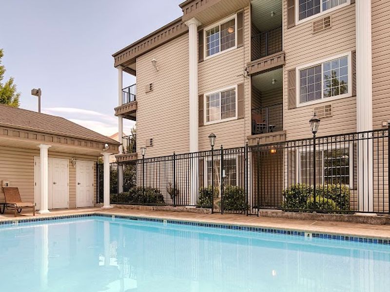 Photo of Best Western Grand Manor Inn - Outdoor Pool