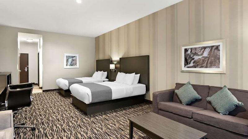 Photo of Best Western Sawtooth Inn & Suites