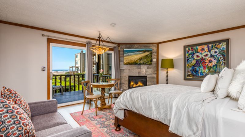 Photo of Little Creek Cove Beach Resort - Room