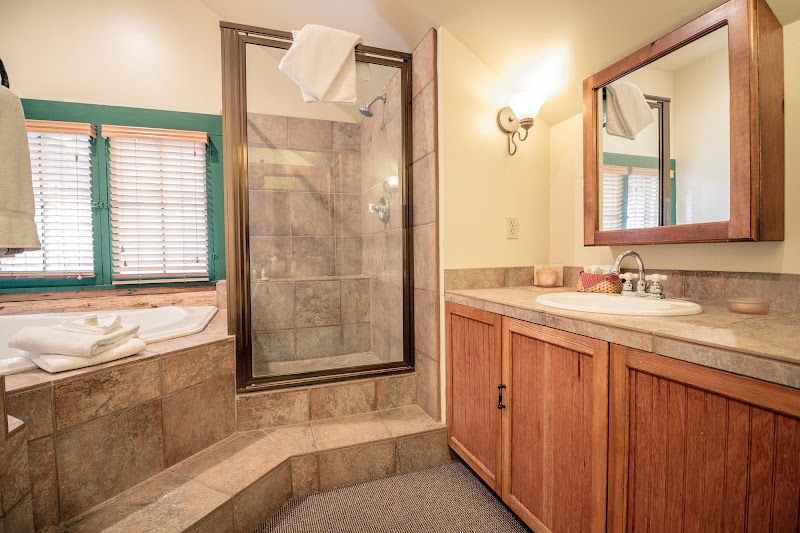 Photo of Weasku Inn - Historic Lodge Suite with Jacuzzi Tub®