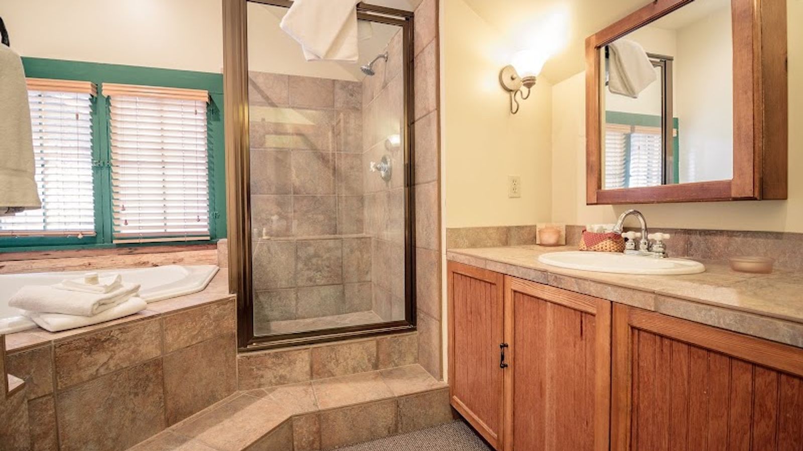 Photo of Weasku Inn - Historic Lodge Suite with Jacuzzi Tub®