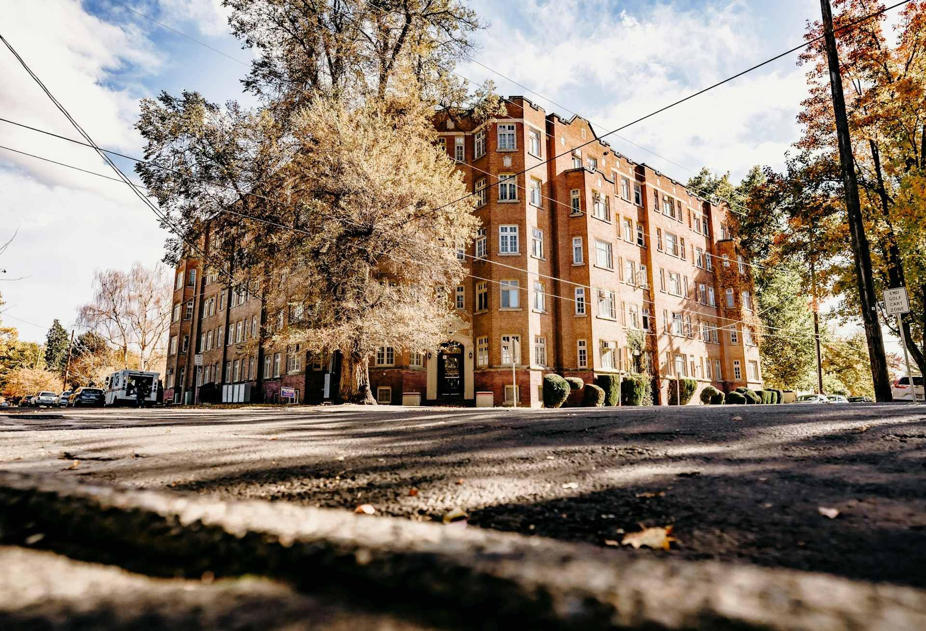 A building with trees in front of it in Walla Walla, Washington, US