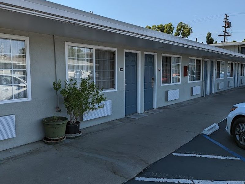 Photo of Echo Lodge - West Sacramento