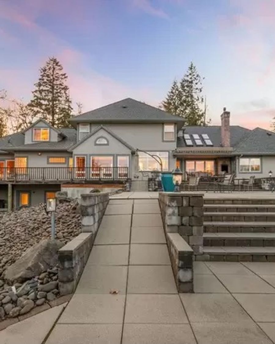 Gaard House