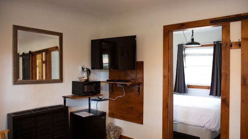 Photo of Left Coast Lodge