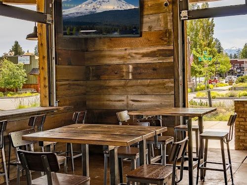 Photo of Ski Inn Taphouse and Hotel