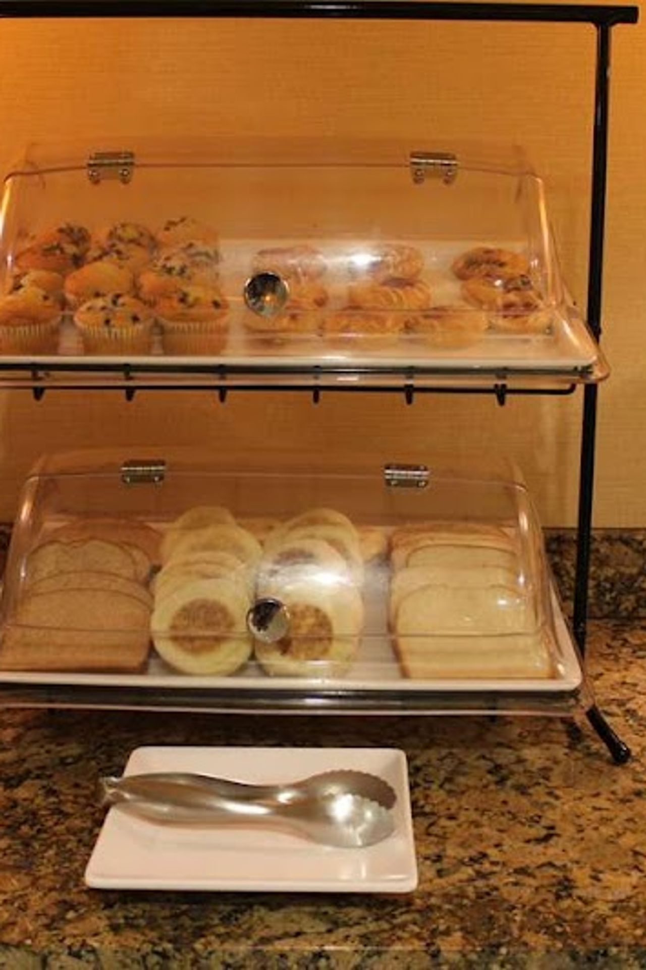 Photo of Best Western Grand Manor Inn - Complimentary breakfast
