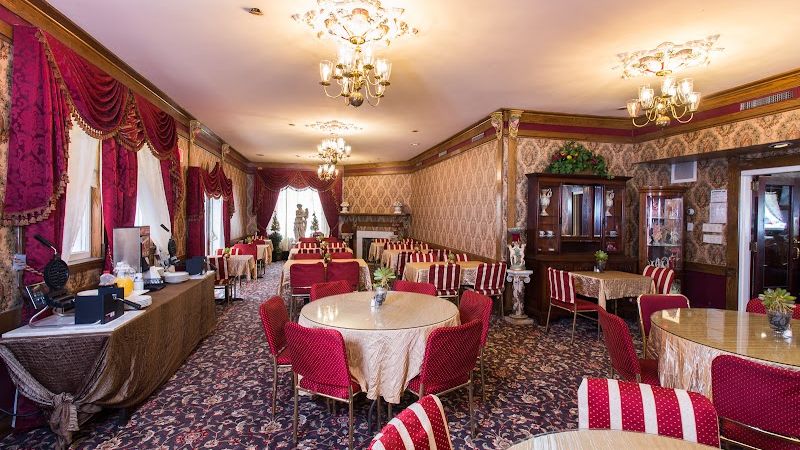 Photo of Queen Anne Hotel