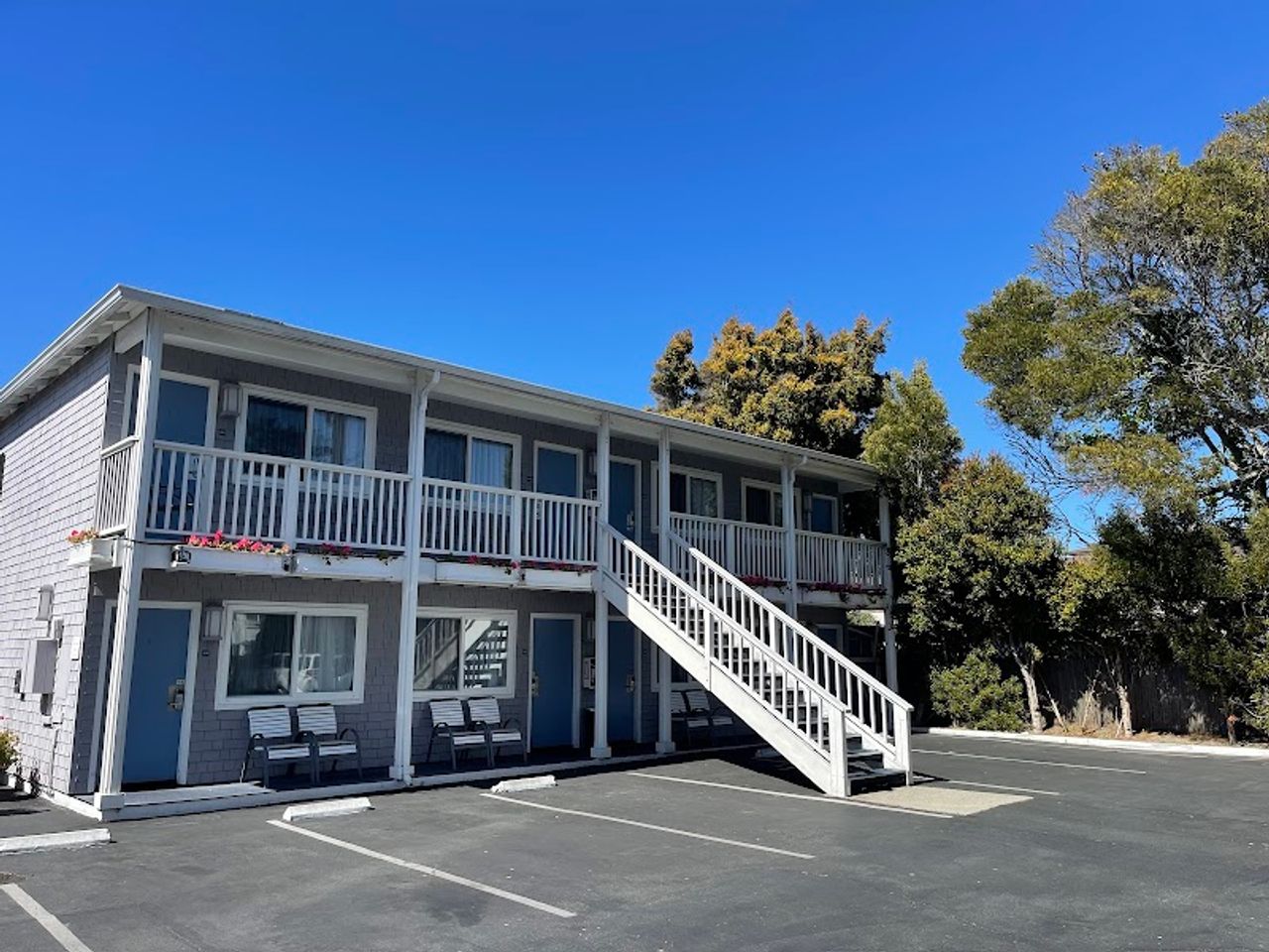 Photo of Monterey Bay Lodge - Exterior