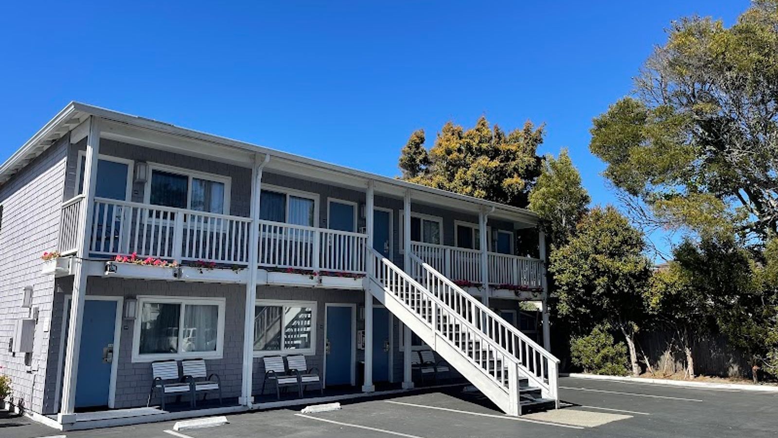 Photo of Monterey Bay Lodge - Exterior