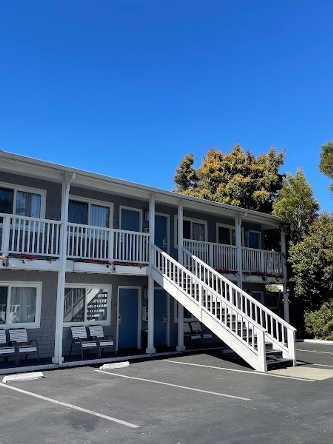 Photo of Monterey Bay Lodge - Exterior