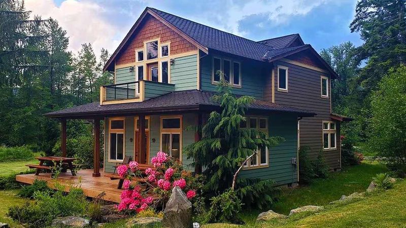 Copper Creek Inn Restaurant & Lodging - Tahoma Canyon Home