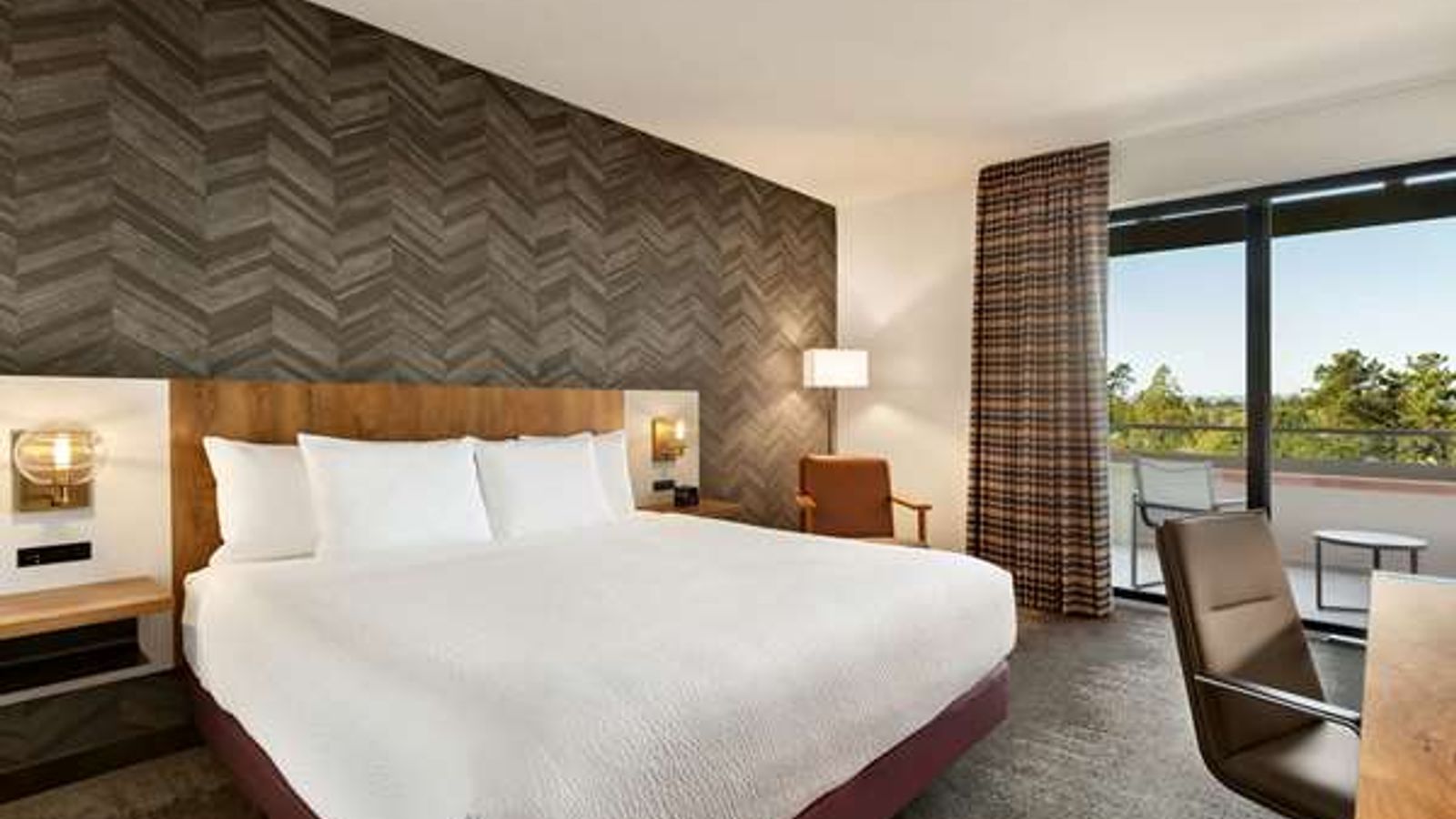 Photo of La Quinta Inn & Suites by Wyndham Santa Rosa Sonoma