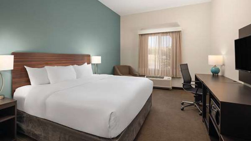 Photo of La Quinta Inn & Suites by Wyndham Wenatchee