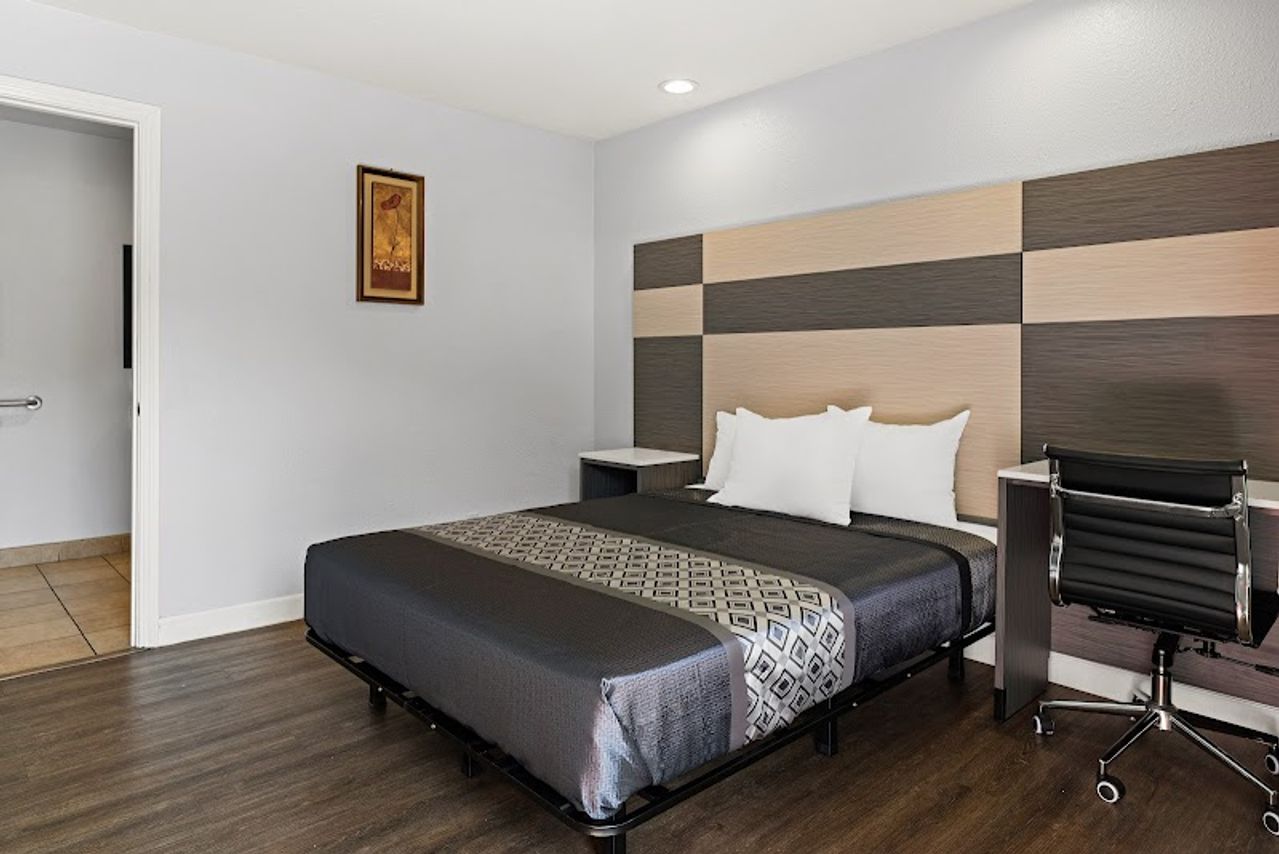 Photo of Bay Breeze Inn