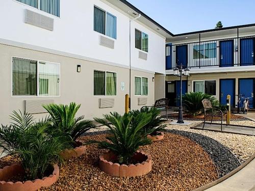 Photo of Motel 6 Modesto, CA - Downtown