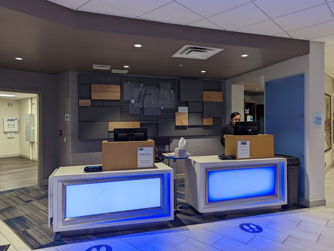 Photo of Holiday Inn Express & Suites San Jose Airport, an IHG Hotel