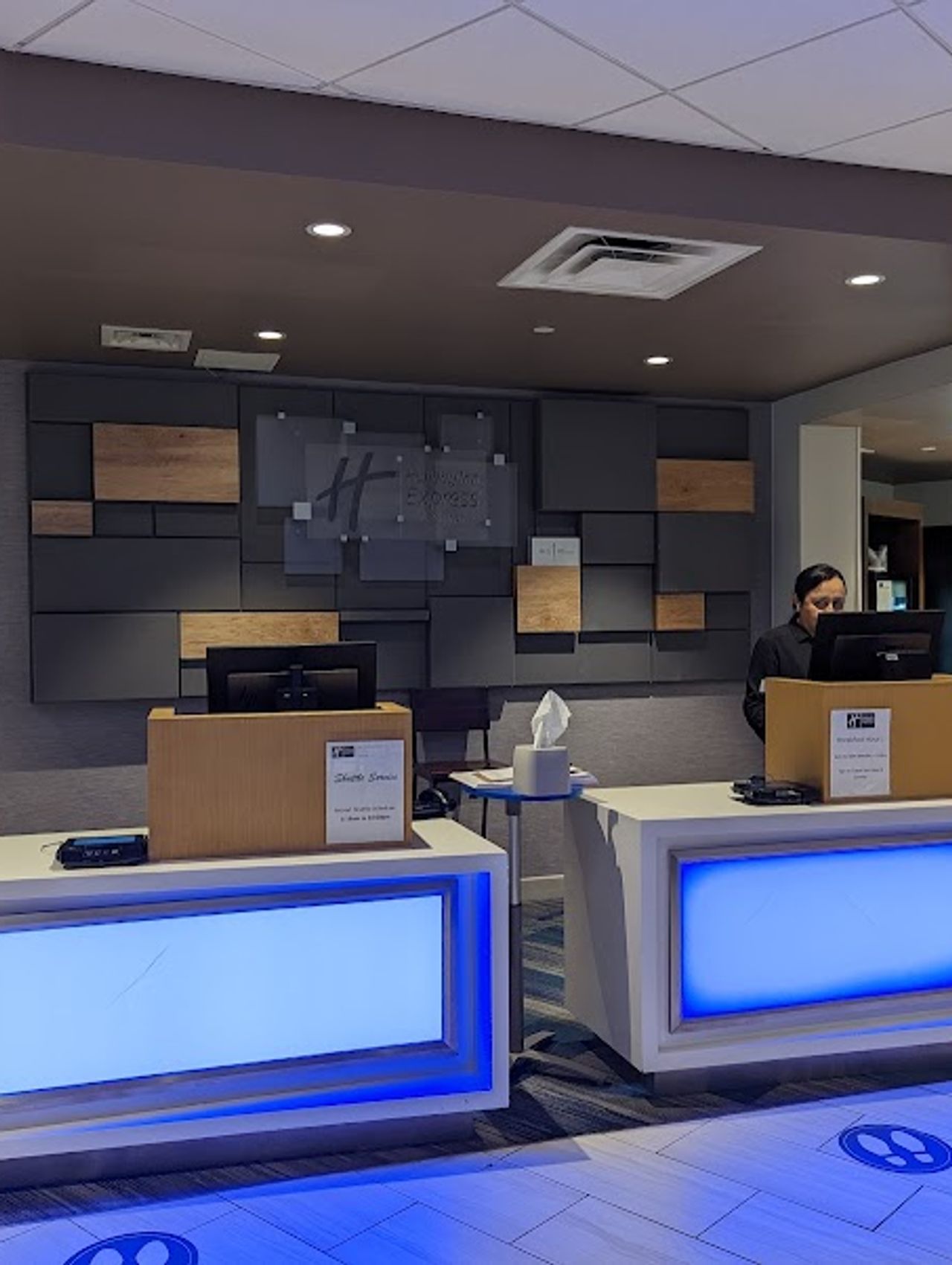Photo of Holiday Inn Express & Suites San Jose Airport, an IHG Hotel