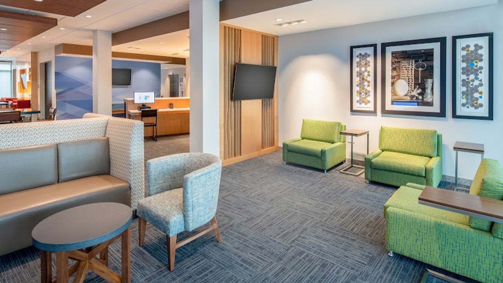 Photo of Holiday Inn Express & Suites Camas- Vancouver, an IHG Hotel