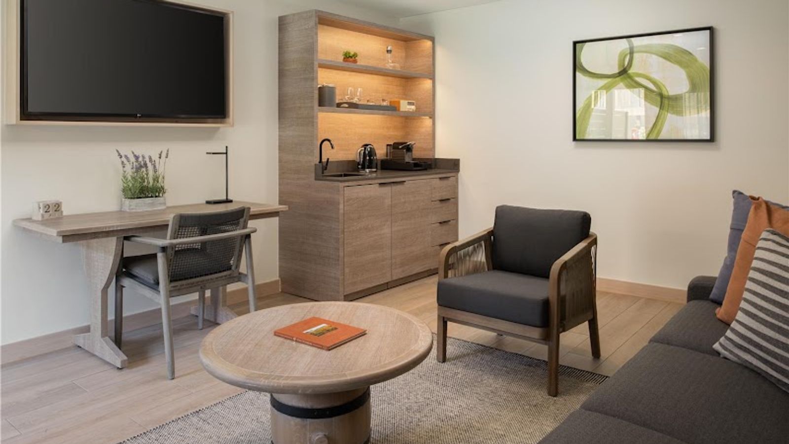 Photo of Casa Mani Resort Napa Valley, Curio Collection by Hilton - Redwood Lawn Deluxe Suite, Living area