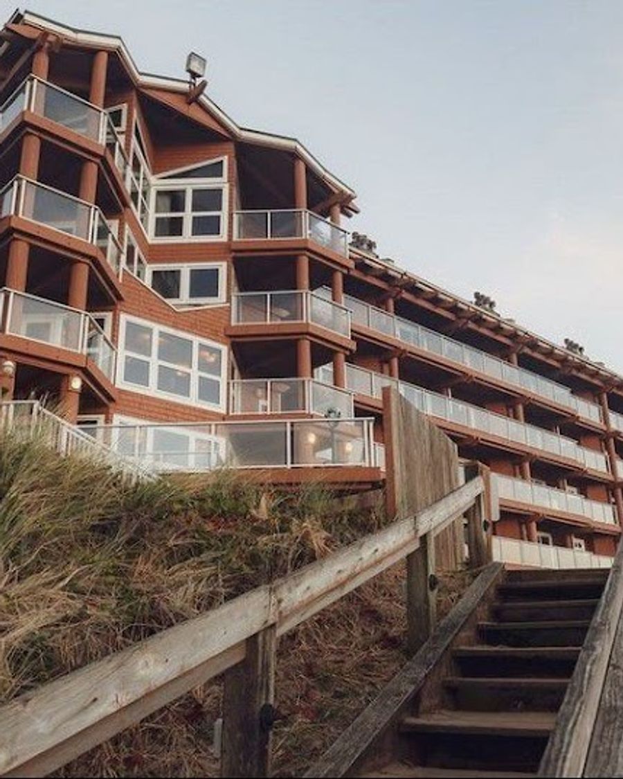 Hallmark Resort Newport