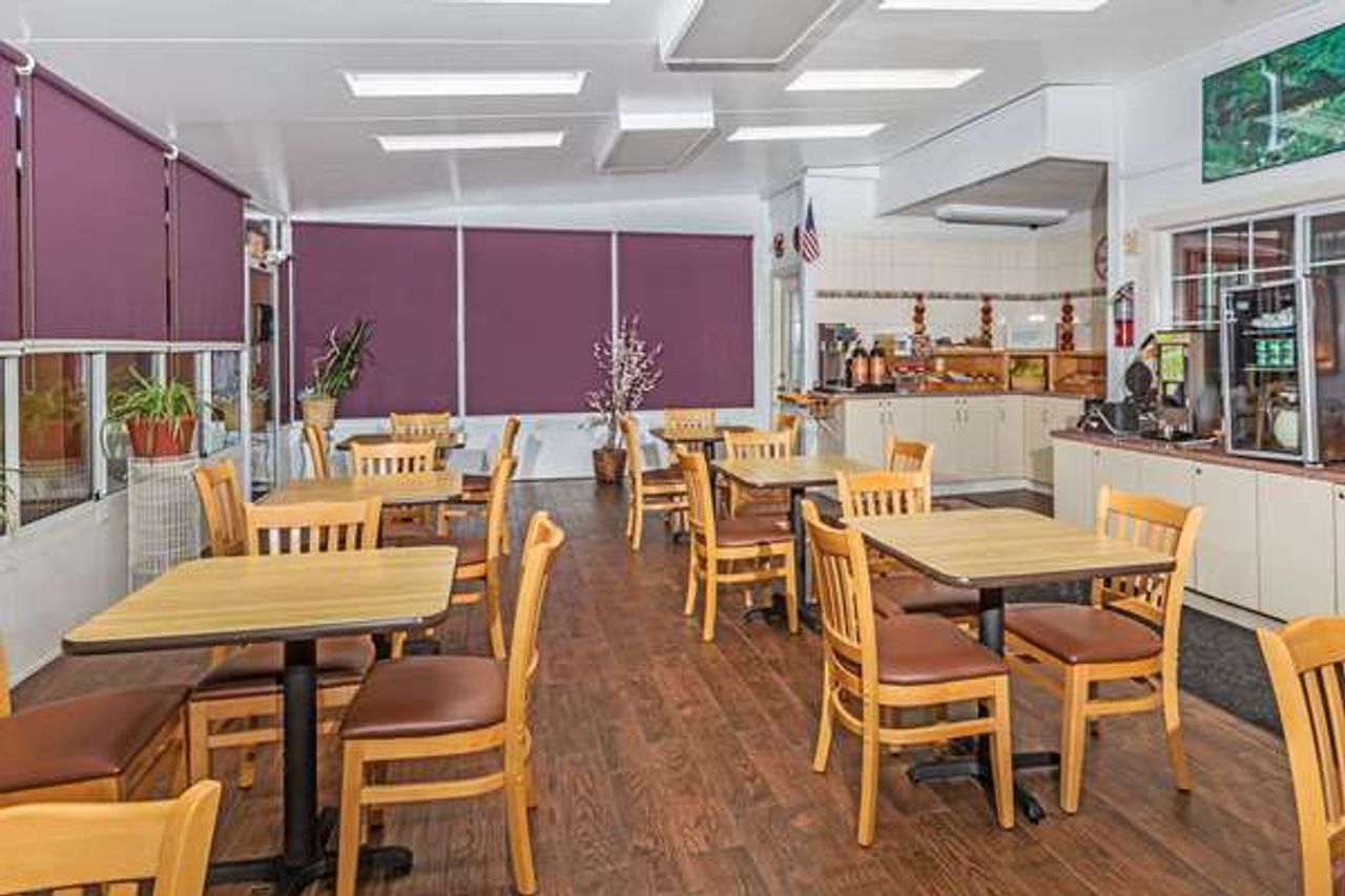 Photo of Howard Johnson by Wyndham Santa Cruz Beach Boardwalk